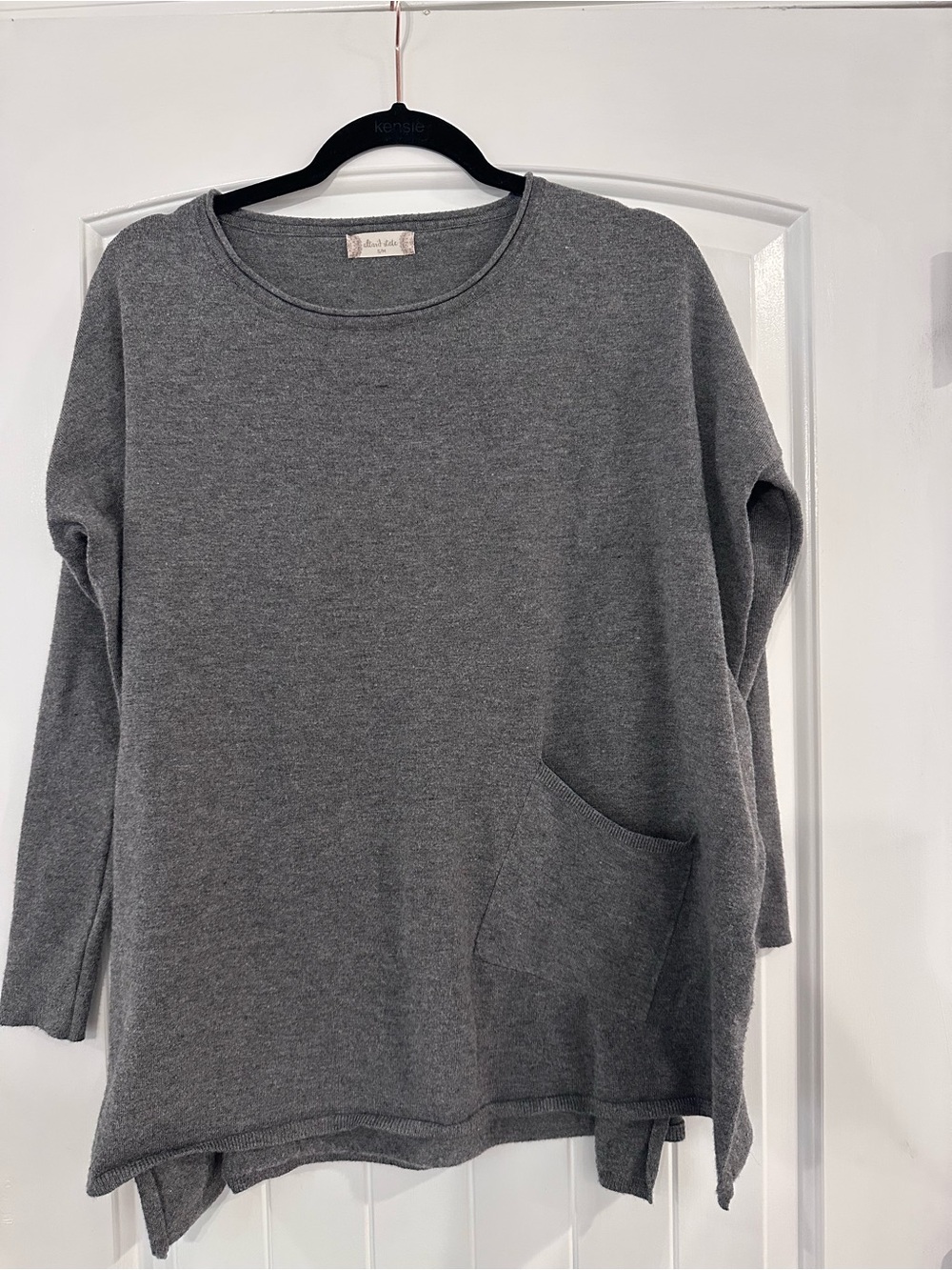 Altar'd State Heather Gray Pocket Knit Pullover